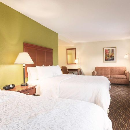 Hampton Inn & Suites Greenfield Eksteriør bilde