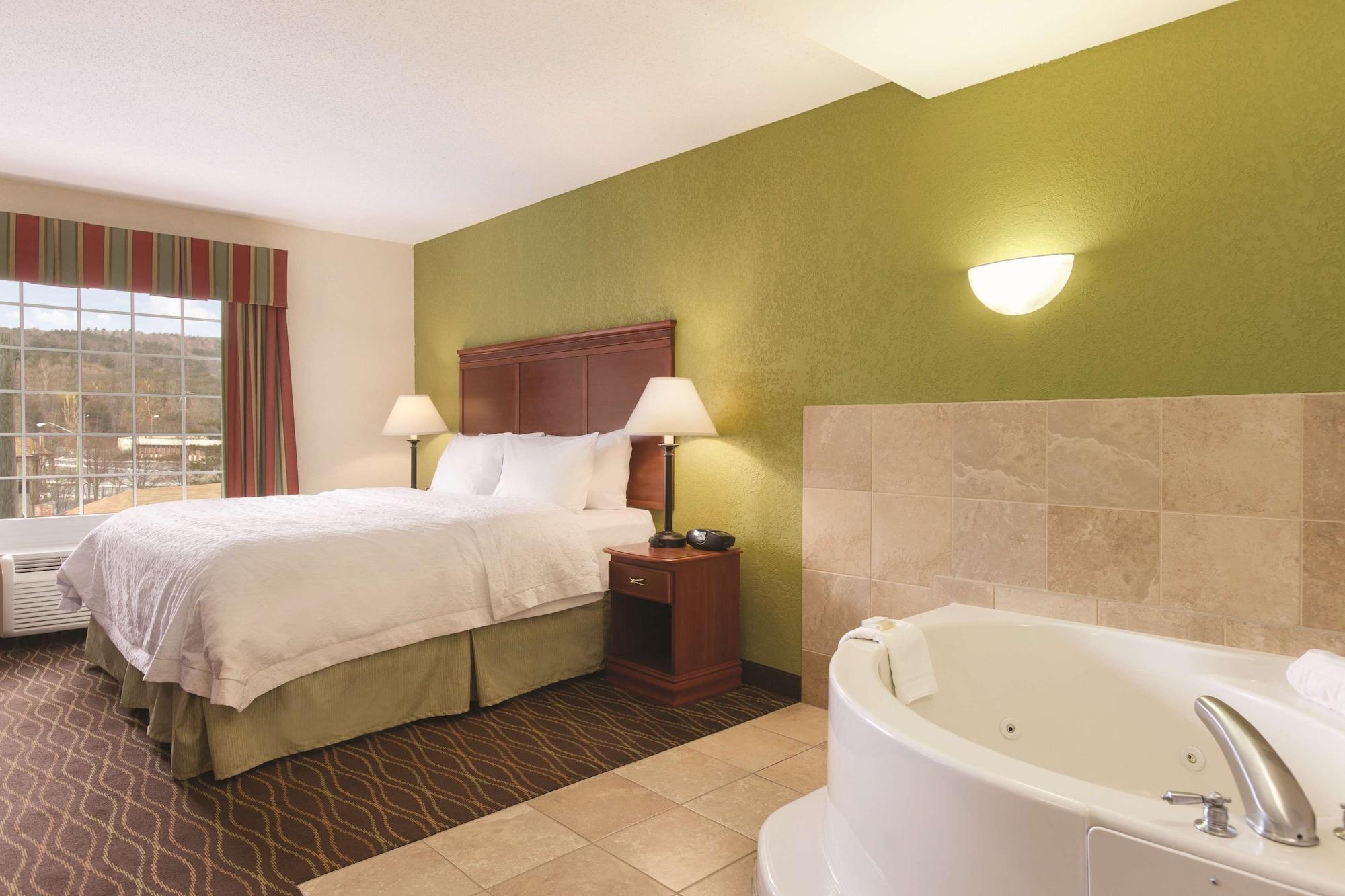 Hampton Inn & Suites Greenfield Eksteriør bilde