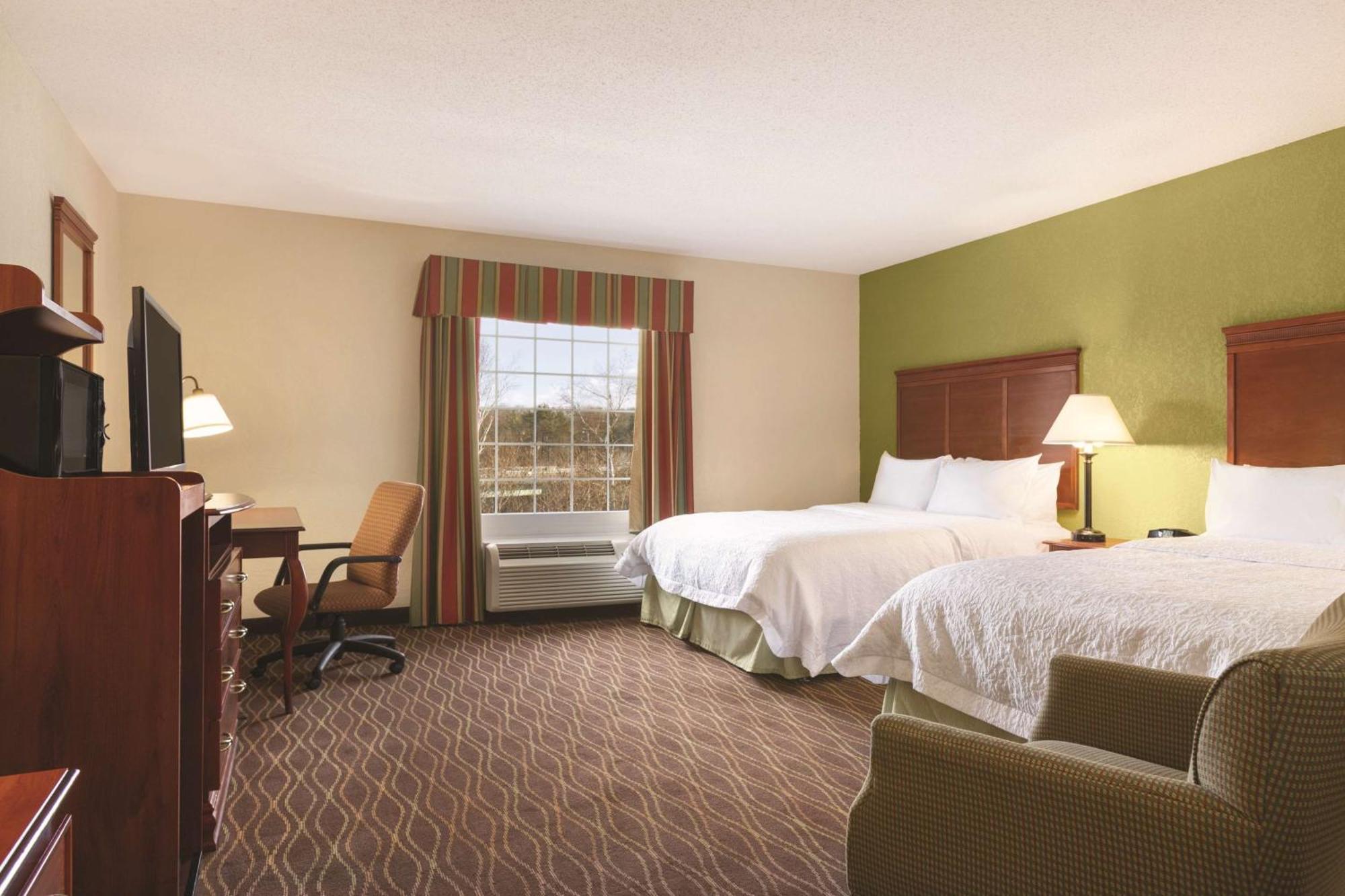 Hampton Inn & Suites Greenfield Eksteriør bilde