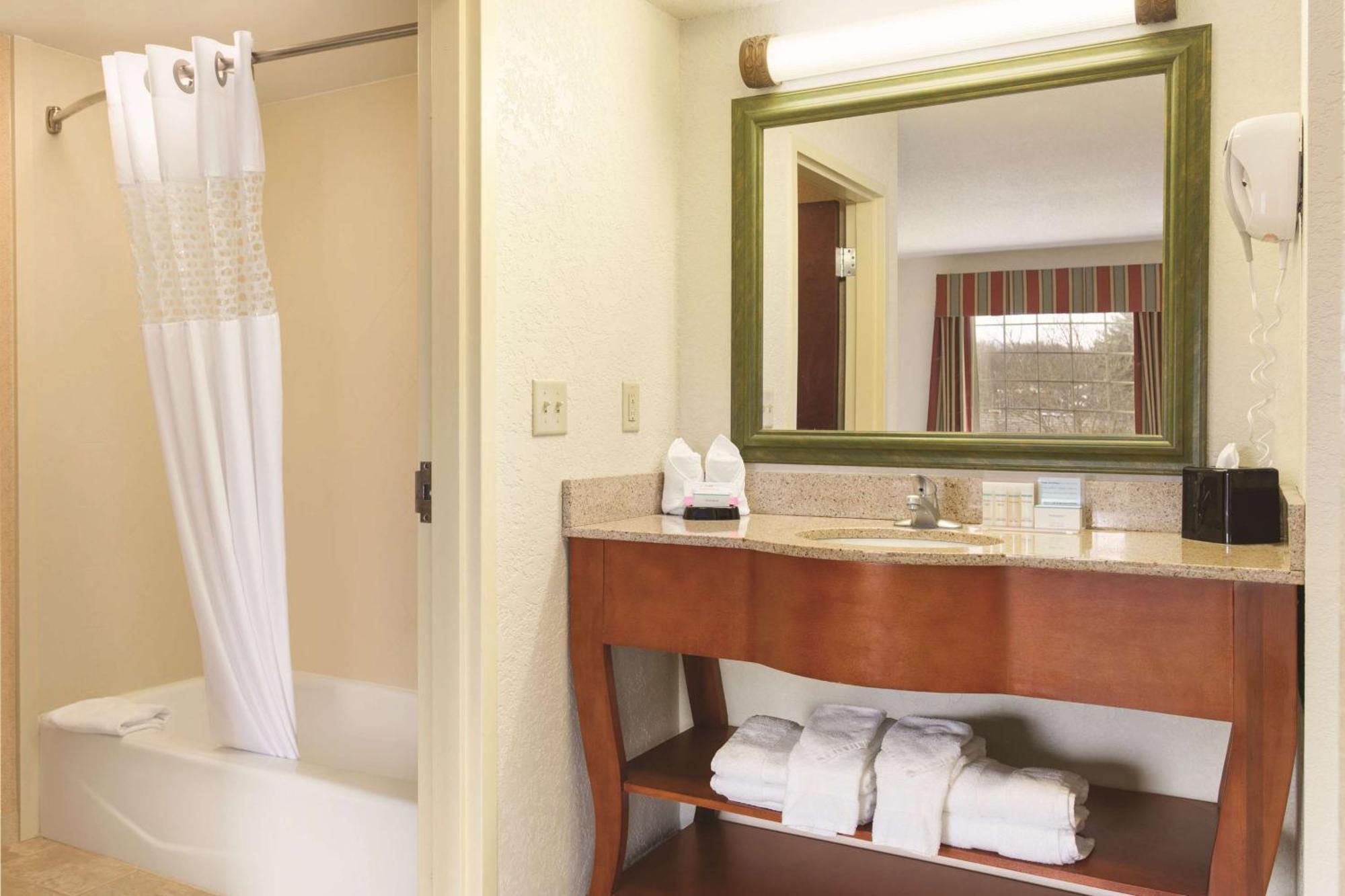 Hampton Inn & Suites Greenfield Eksteriør bilde