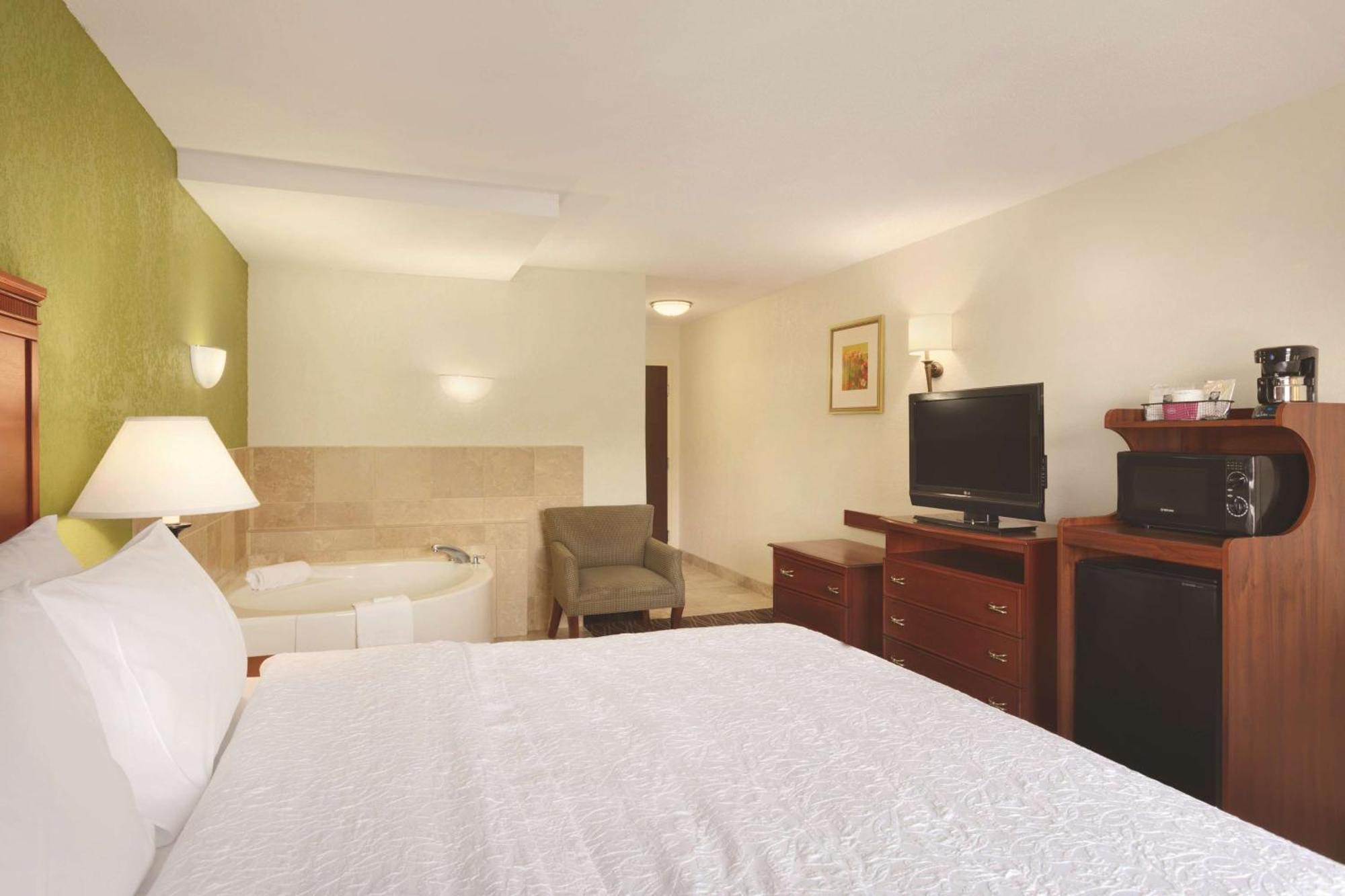 Hampton Inn & Suites Greenfield Eksteriør bilde