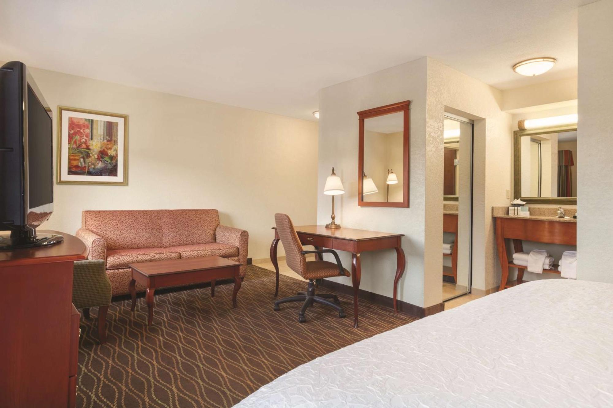 Hampton Inn & Suites Greenfield Eksteriør bilde