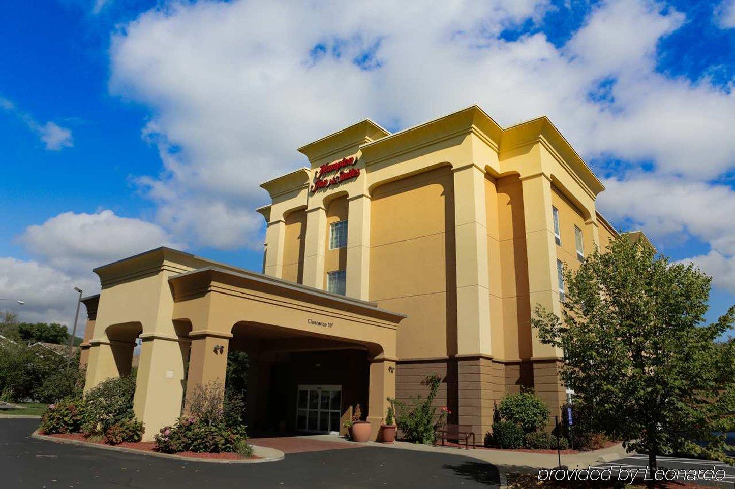 Hampton Inn & Suites Greenfield Eksteriør bilde