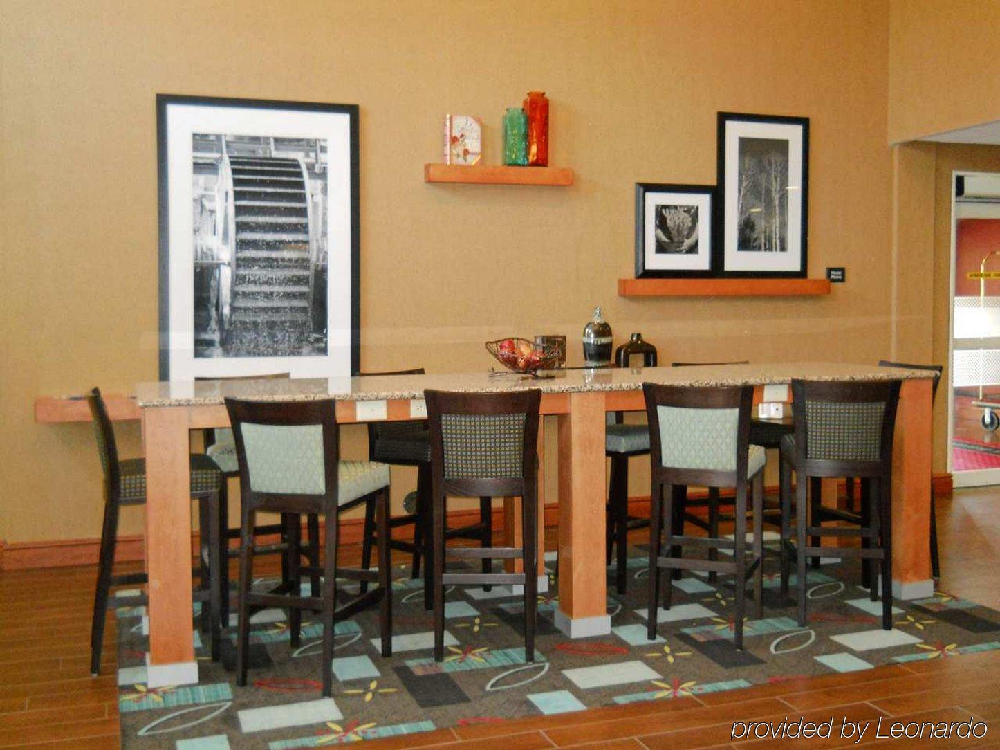 Hampton Inn & Suites Greenfield Eksteriør bilde