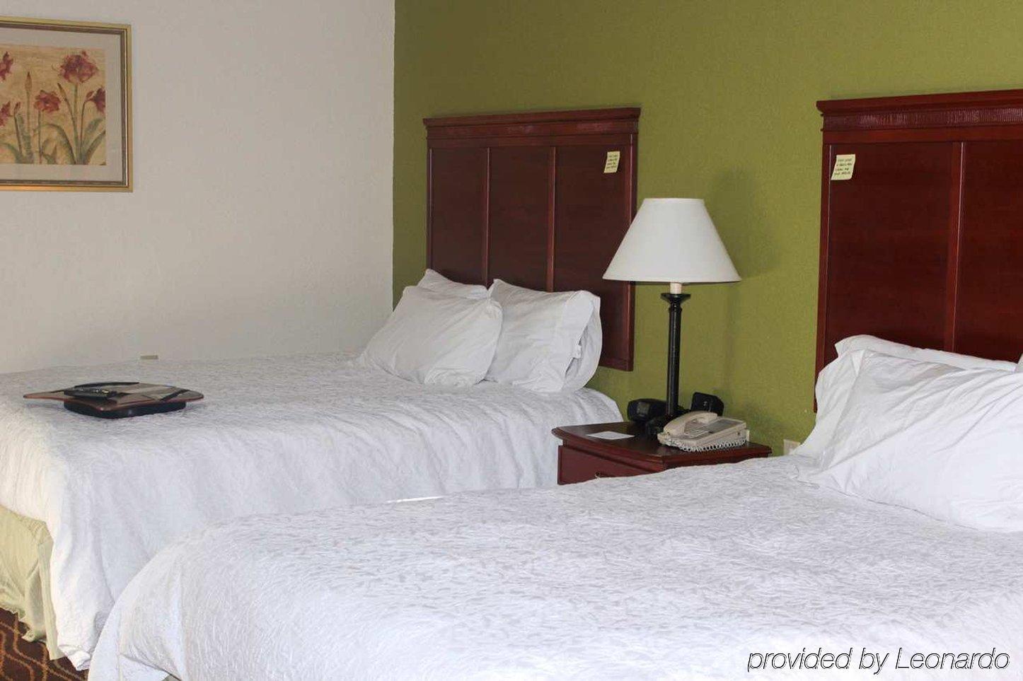Hampton Inn & Suites Greenfield Eksteriør bilde